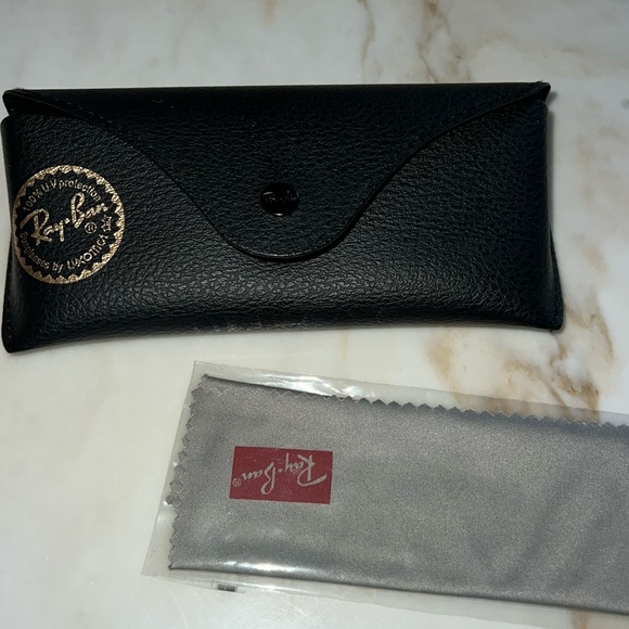 Ray Bans leather case - Picture 2 of 3